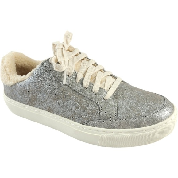 NWOB DR. SCHOLL'S Woman’s Faux Fur-Lined Suede Sneakers Silver Gray - Picture 1 of 13